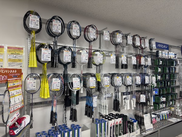 Windsor Racket Shop - Umeda 3