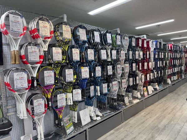 Windsor Racket Shop - Umeda 2