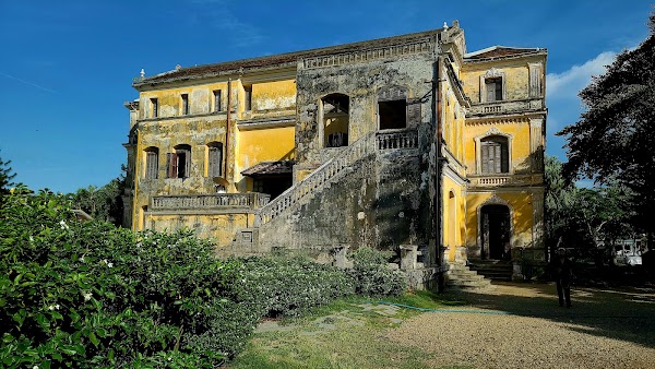An Dinh Palace 5