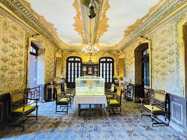 An Dinh Palace 4