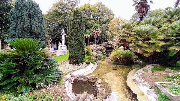 Plaza de Guipúzcoa 2