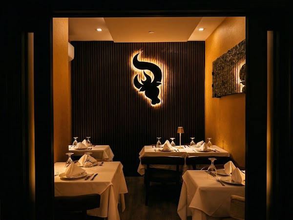 Manny's Wood Grill
