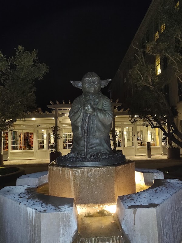 Yoda Fountain 5