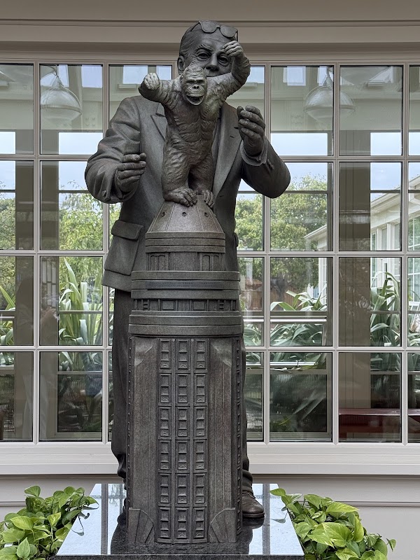 Yoda Fountain 2