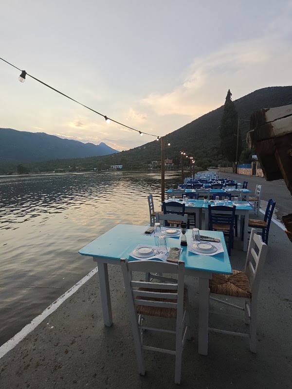 Diamantis Fish Tavern