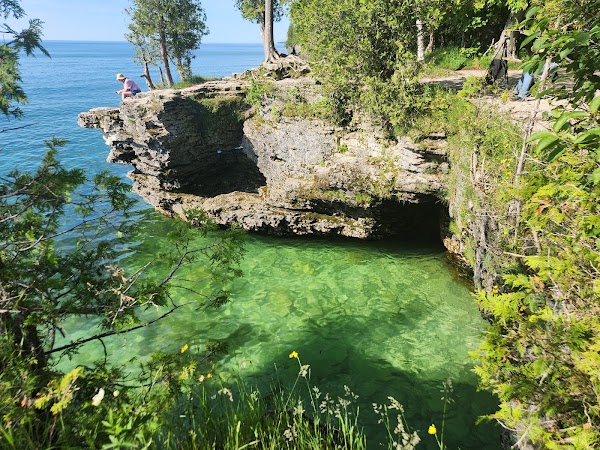 Cave Point County Park