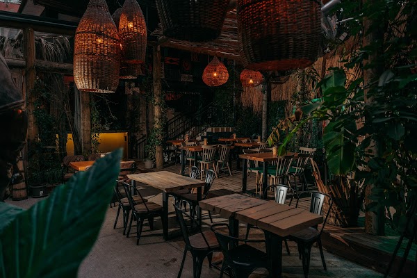 "fOlium Tirana" Gathering Place
