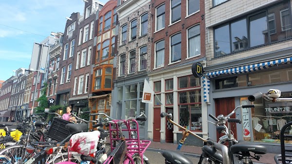 Haarlemmerdijk 1