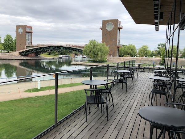 Starbucks Coffee - Toyama Kansui Park