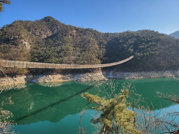 Oksunbong Suspension Bridge
