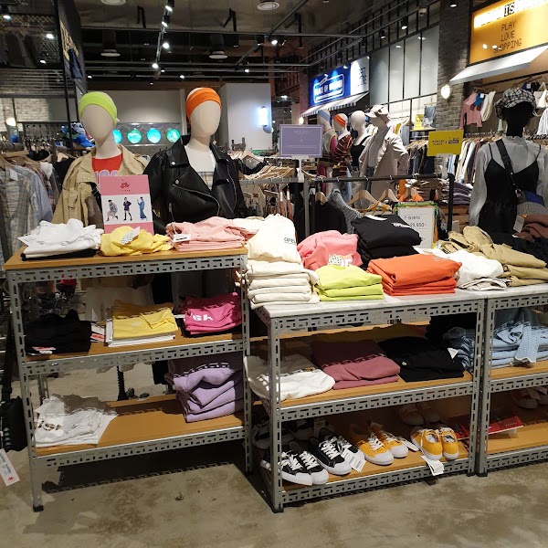 Hyundai Premium Outlets Songdo 2