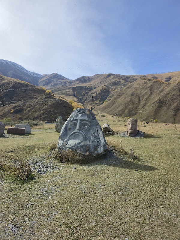 Gigantic Sculptures by Merab Phiranishvili. 3
