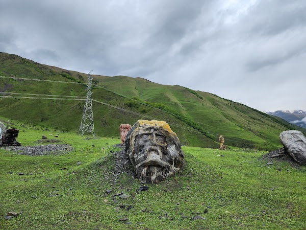 Gigantic Sculptures by Merab Phiranishvili. 2
