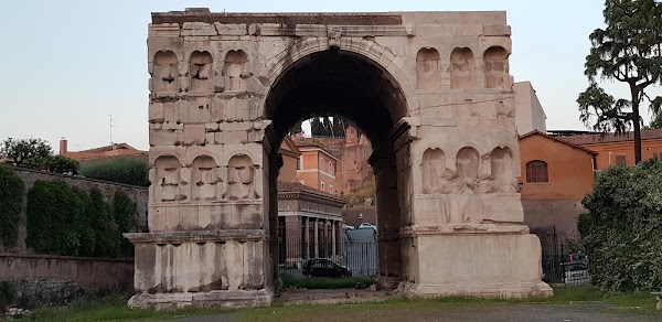 Piazza Bocca della Verità 2