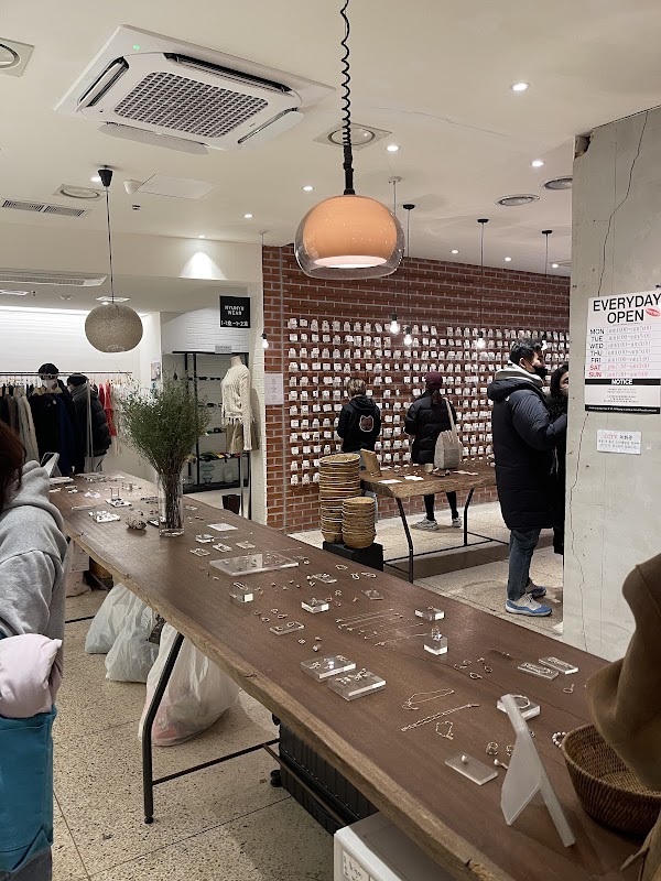 Nyunyu Wholesale Dongdaemun 4