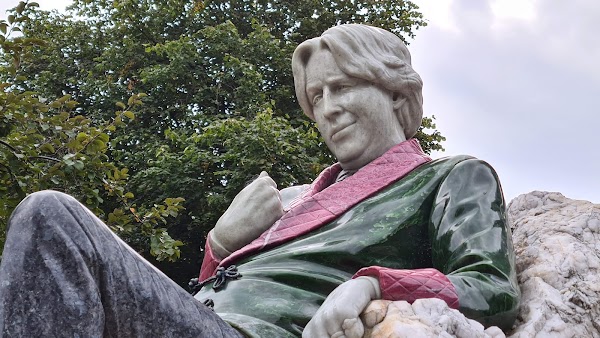 The Oscar Wilde Monument
