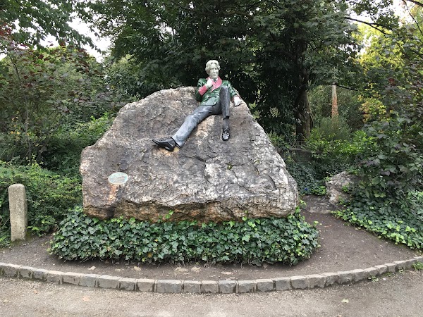 The Oscar Wilde Monument 4