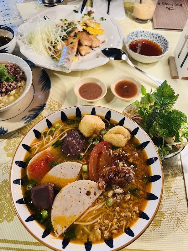 Pho & Rolls (by Cai Gac-mang-re) 4