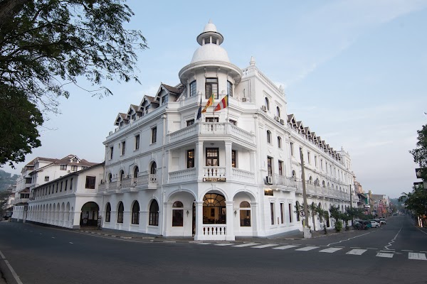Queens Hotel