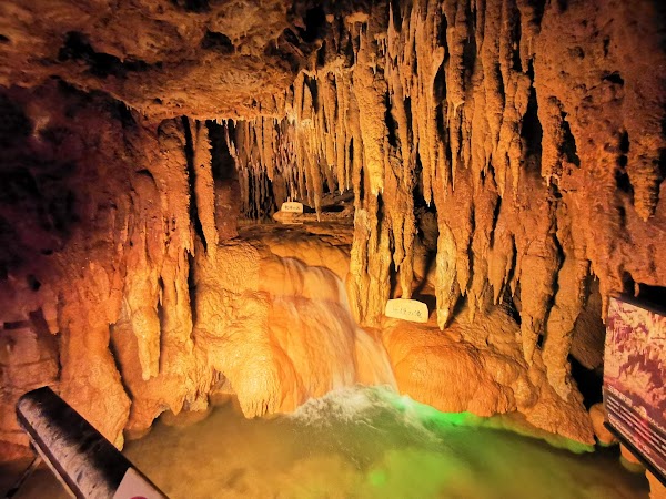 Gyokusendo Cave 2