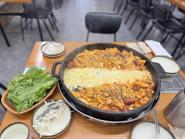 장인닭갈비 명동점 | Myeongdong JangIn Dakgalbi Restaurants | 職人鶏リブ明洞店 | 匠人鸡排明洞店 4