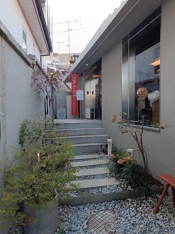ONE Bukchon House Cafe 3