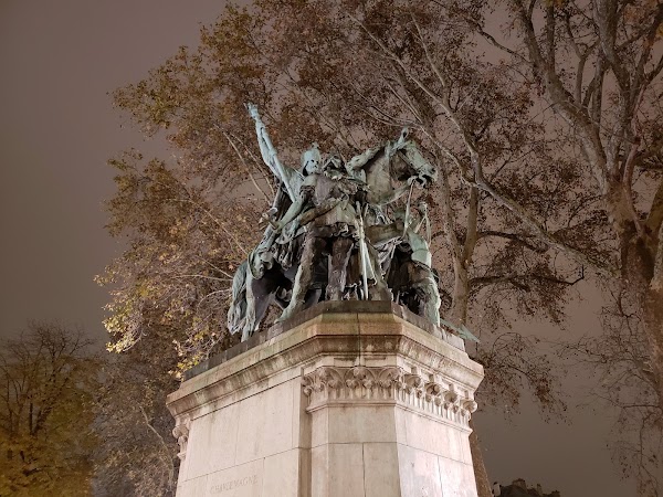 Point zéro des routes de France 2