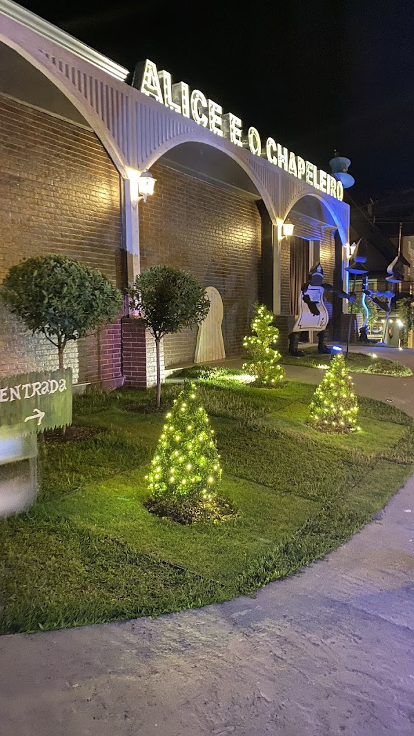 Restaurante Alice e o Chapeleiro
