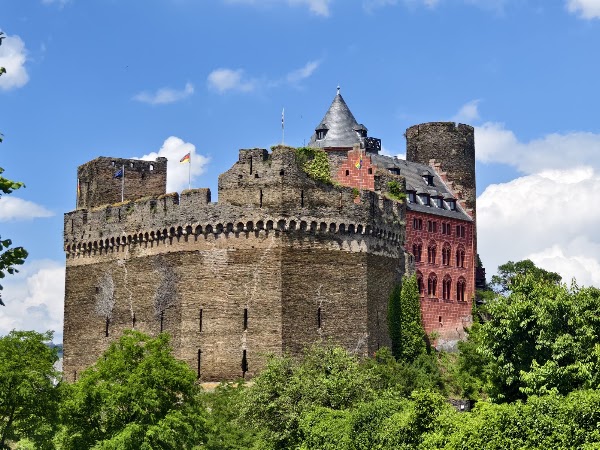 Schoenburg Castle
