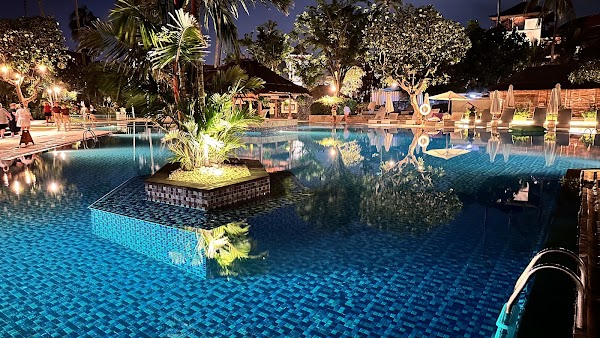 Nusa Dua Beach Hotel & Spa, Bali 4