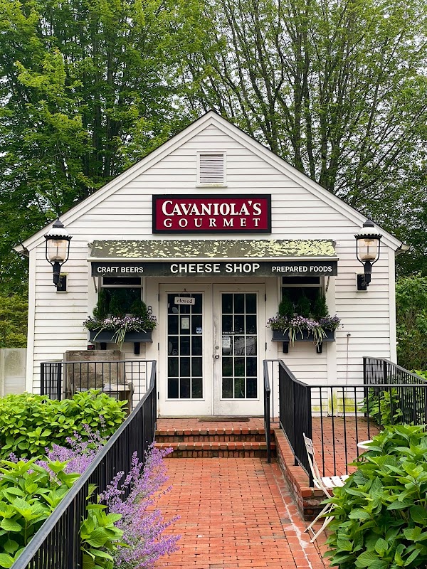 Cavaniola’s Gourmet 3