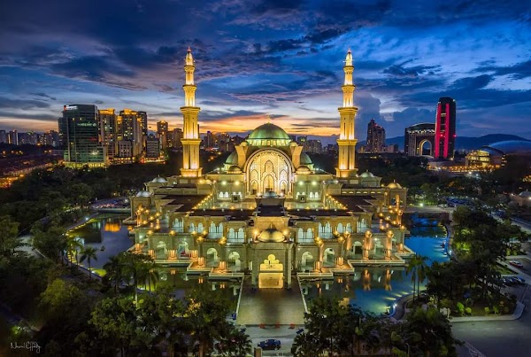 Masjid Wilayah Persekutuan (The Federal Territory Mosque)