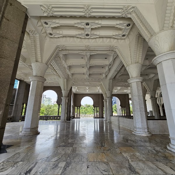 Masjid Wilayah Persekutuan (The Federal Territory Mosque) 2