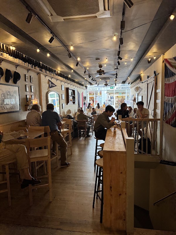 St.George Coffee Shop & Wine Bar • Chelsea 5