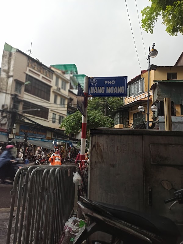 Phố Hàng Ngang