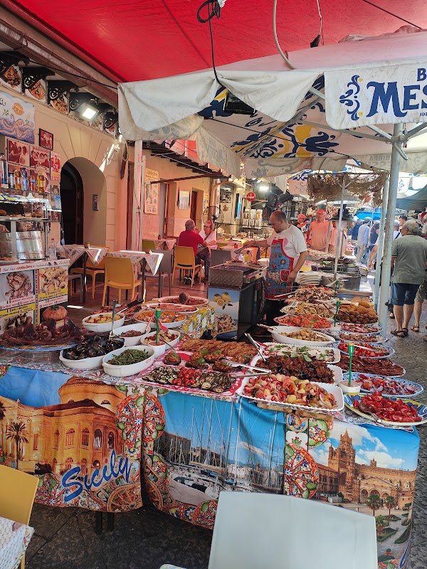 Mercato Antico Sunday only 3