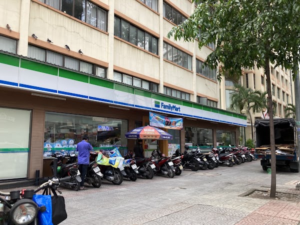 FamilyMart