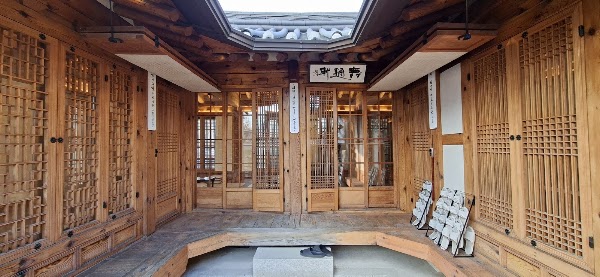 Seoul Hiking Tourism Center (Bugaksan Mountain) 2