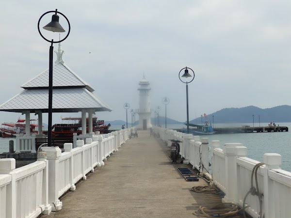 Bang Bao Pier