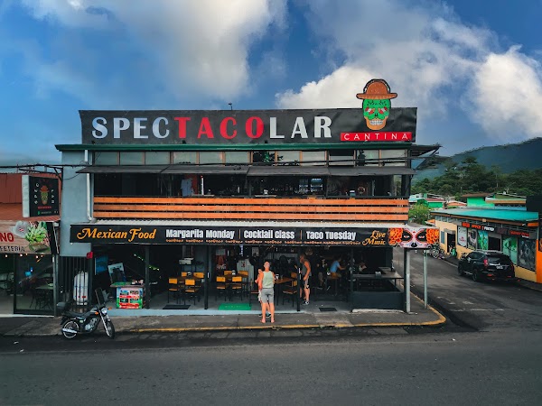 Spectacolar Cantina 1