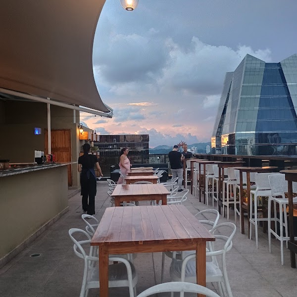 LUNA ROOFTOP