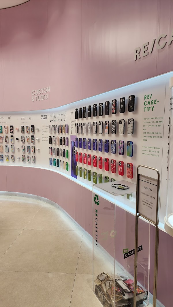 CASETiFY STUDiO The Hyundai Seoul 4