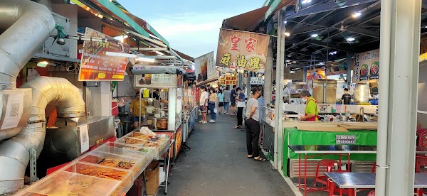 Fongshan Cingnian Night Market 2