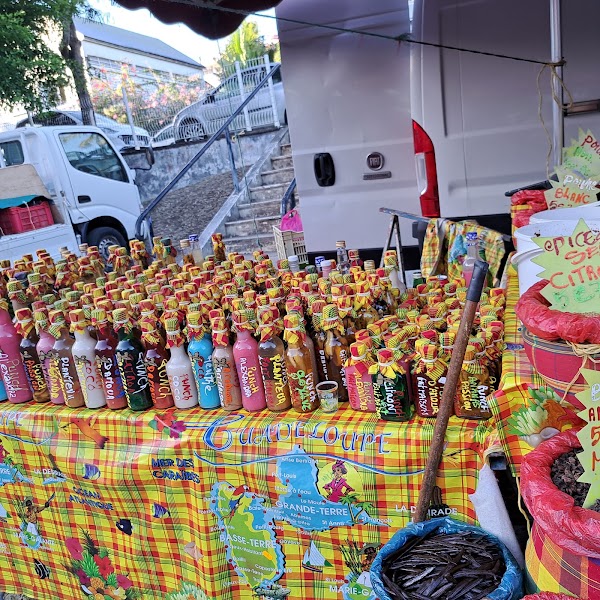 Marché nocturne Gosier 5