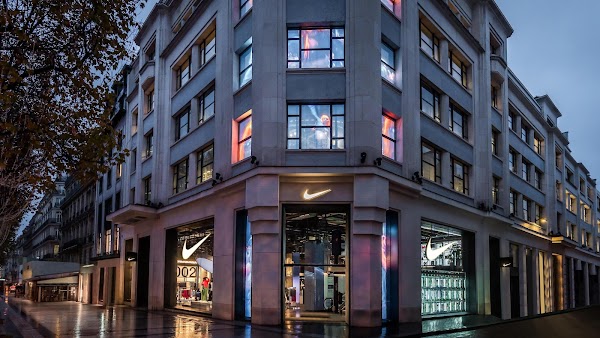 Nike House of Innovation PAR/002