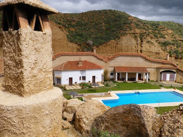 Casas Cuevas Almagruz y Centro de Interpretación Hábitat Troglodita Almagruz