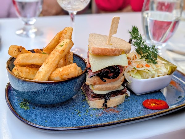1640 Bistro 3