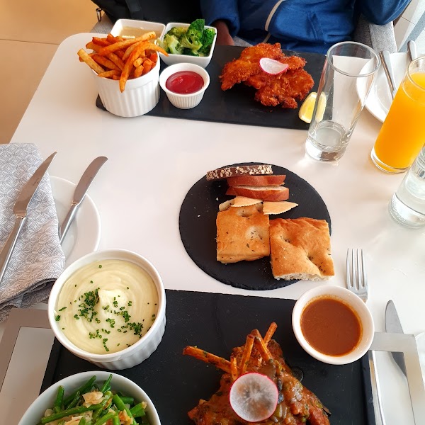 Harvest Restaurant 4