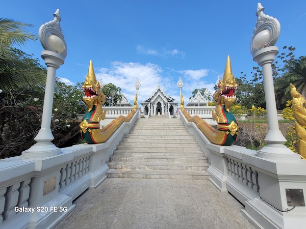 Wat Kaew Korawararam 4