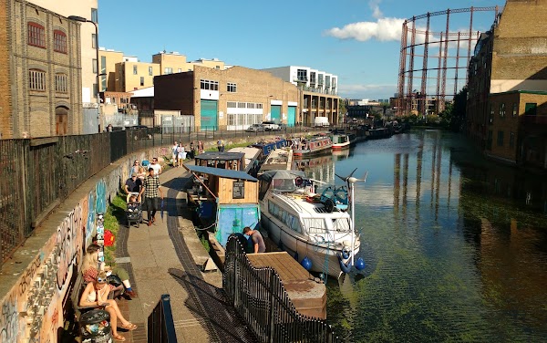 Broadway Market 4